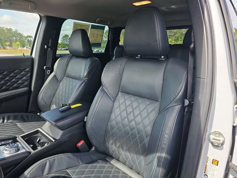 Used 2022 Mitsubishi Outlander SEL AWD/4WD image 16