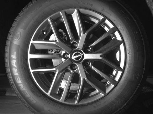 Used 2023 Nissan Rogue SV w/ SV Premium B Package AWD/4WD image 14