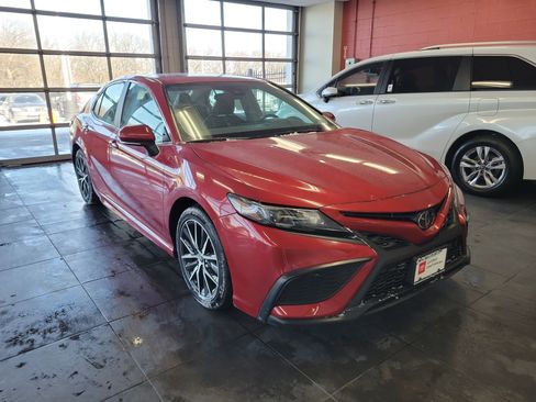 Certified 2023 Toyota Camry SE image 32