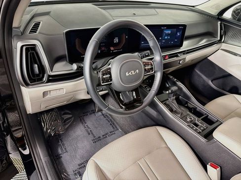 Used 2025 Kia Sorento S AWD/4WD image 9
