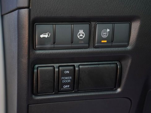 Used 2024 Nissan Armada SL w/ Captain's Chairs Package image 11