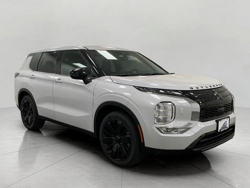 New 2026 Mitsubishi Outlander LE AWD/4WD image 33