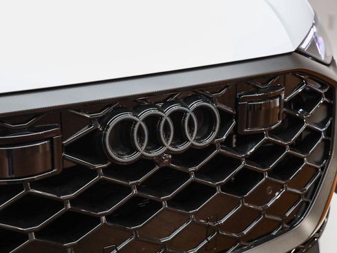 New 2026 Audi RS Q8 performance image 15