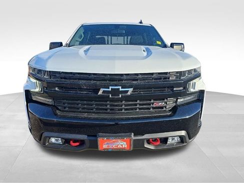 Used 2021 Chevrolet Silverado 1500 LT Trail Boss w/ Convenience Package II image 2