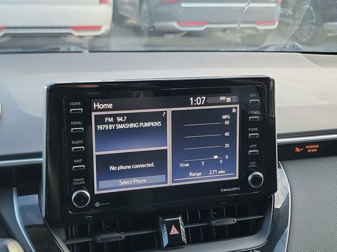 Used 2021 Toyota Corolla LE image 16