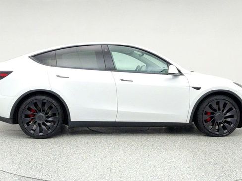 Used 2022 Tesla Model Y Performance image 4