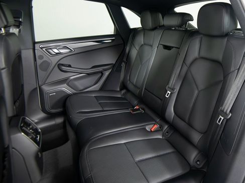 New 2026 Porsche Macan image 34