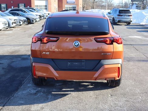 Used 2025 BMW X2 xDrive28i w/ Premium Package image 6
