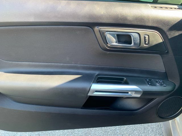 Used 2018 Ford Mustang GT RWD image 15