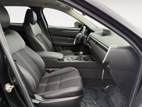 Certified 2025 MAZDA CX-50 2.5 Hybrid w/ Preferred Pkg image 19