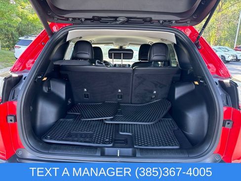 Used 2019 Jeep Cherokee Trailhawk AWD/4WD image 13