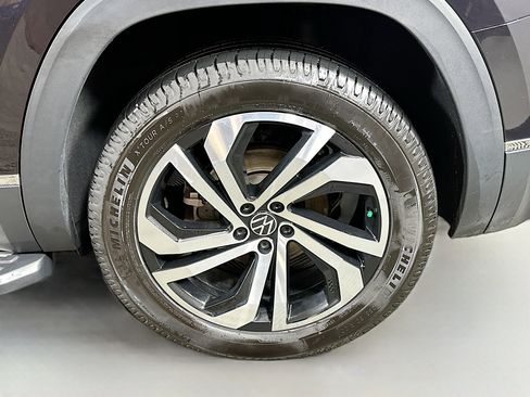 Used 2021 Volkswagen Atlas SEL Premium image 33