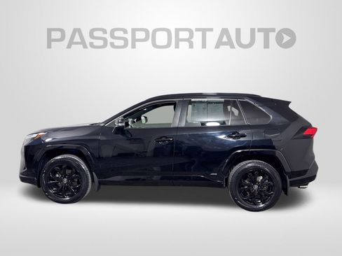 Certified 2022 Toyota RAV4 SE image 2