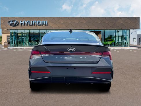 New 2026 Hyundai Elantra SEL Sport FWD image 6