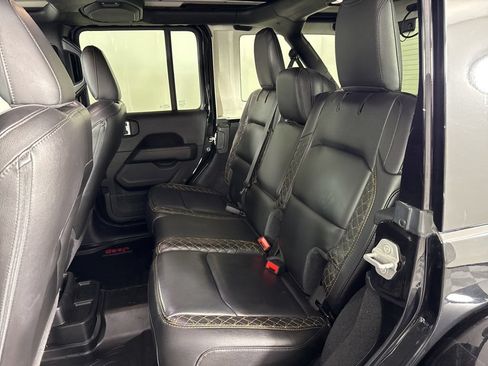 Used 2021 Jeep Wrangler Unlimited Sahara AWD/4WD image 27