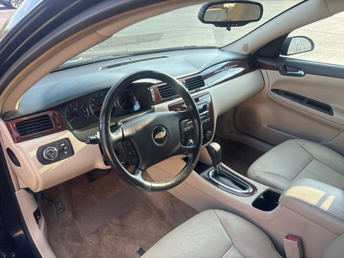 Used 2009 Chevrolet Impala LT w/ Luxury Edition Package FWD image 11