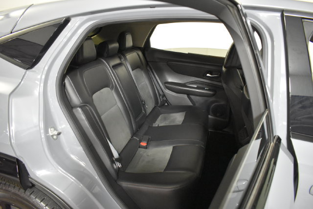 Certified 2024 Nissan Ariya AWD image 36