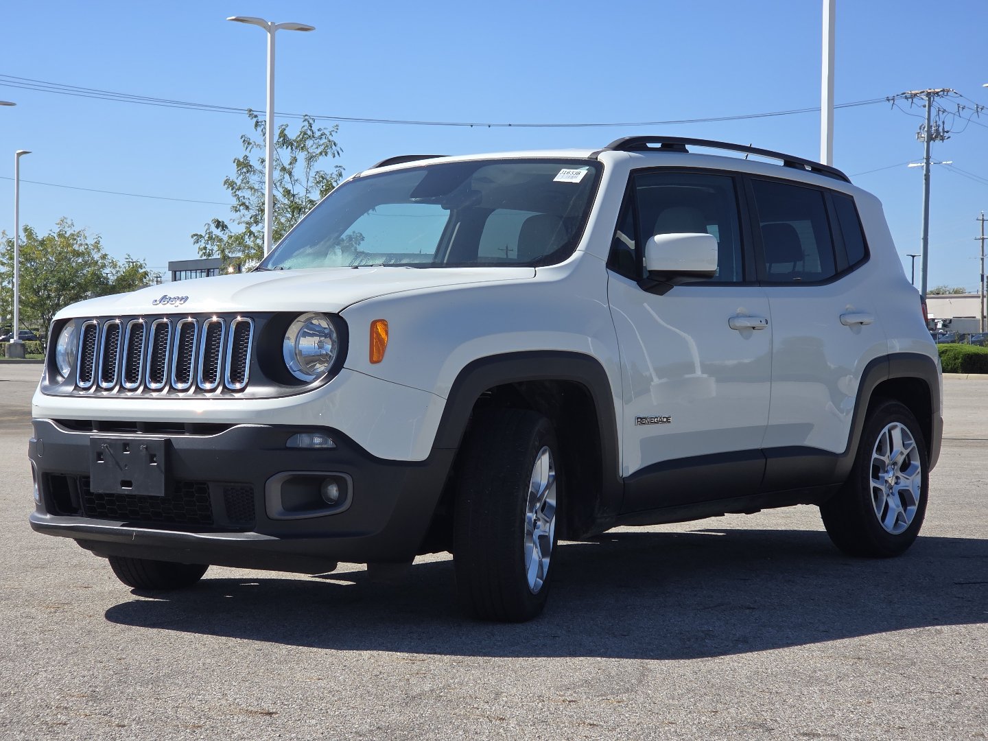Used 2017 Jeep Renegade Latitude FWD image 12