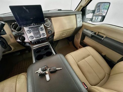 Used 2016 Ford F250 Lariat w/ Lariat Ultimate Package AWD/4WD image 12