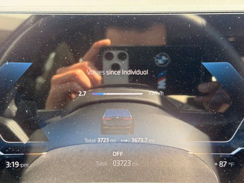 Used 2026 BMW i5 eDrive40 w/ M Sport Package RWD image 4