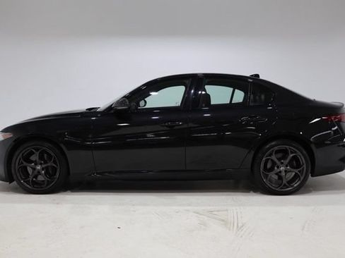 Used 2023 Alfa Romeo Giulia Estrema AWD/4WD image 4