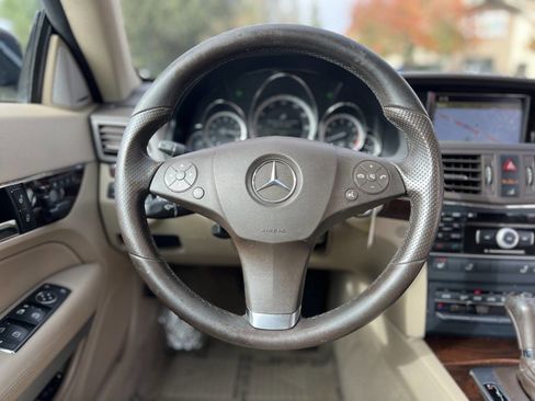 Used 2011 Mercedes-Benz E 350 Cabriolet image 24