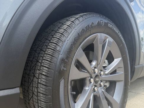 Used 2024 Ford Explorer XLT w/ Equipment Group 202A AWD/4WD image 5