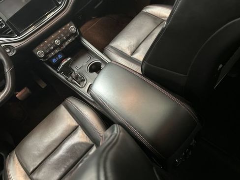 Used 2021 Dodge Durango R/T w/ Blacktop Package AWD/4WD image 27