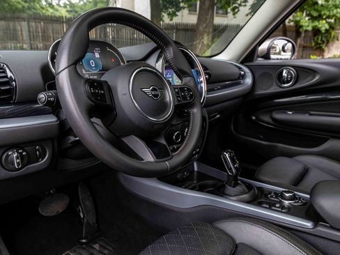 Used 2024 MINI Cooper Clubman S w/ Signature Upholstery Package image 4