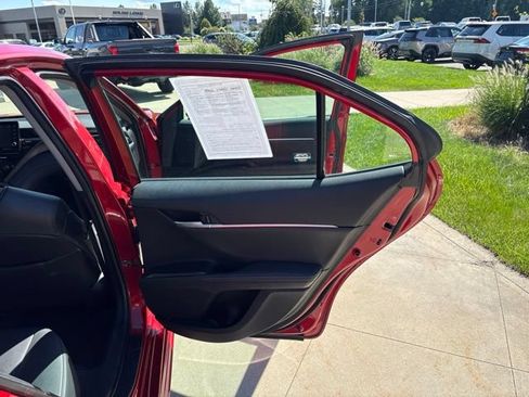 Used 2023 Toyota Camry XSE FWD image 32
