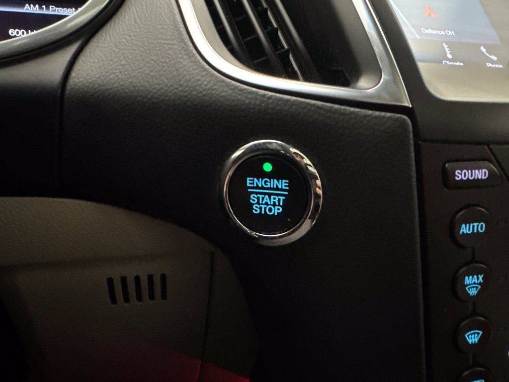 Used 2019 Ford Edge Titanium w/ Equipment Group 301A AWD/4WD image 35