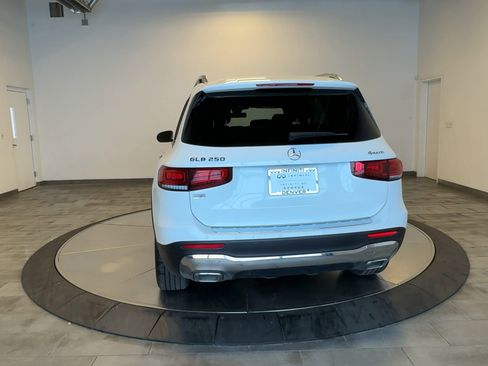 Used 2023 Mercedes-Benz GLB 250 4MATIC image 7