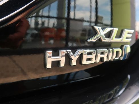 Used 2023 Toyota Camry XLE w/ Navigation Package image 53