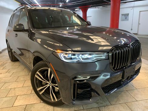 Used 2021 BMW X7 xDrive40i w/ M Sport Package image 2