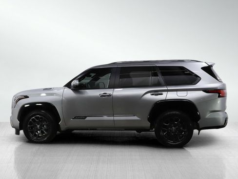 Used 2026 Toyota Sequoia Platinum AWD/4WD image 2