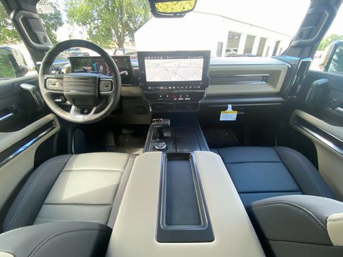 New 2026 GMC Hummer EV SUV image 23