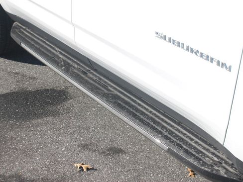 New 2026 Chevrolet Suburban LT w/ Comfort Package image 10