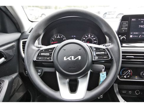 Used 2022 Kia Seltos LX AWD/4WD image 14