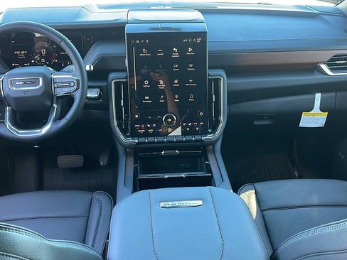 New 2026 GMC Yukon Denali w/ Sun & Power Step Package AWD/4WD image 17
