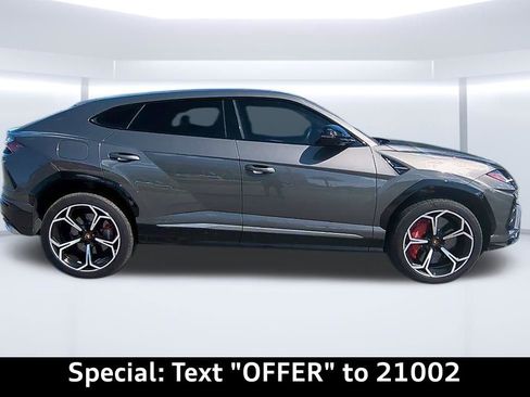 Used 2021 Lamborghini Urus AWD/4WD image 39
