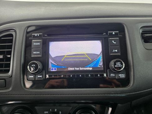 Used 2022 Honda HR-V LX image 27