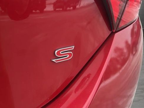 Used 2016 Toyota Corolla S image 9