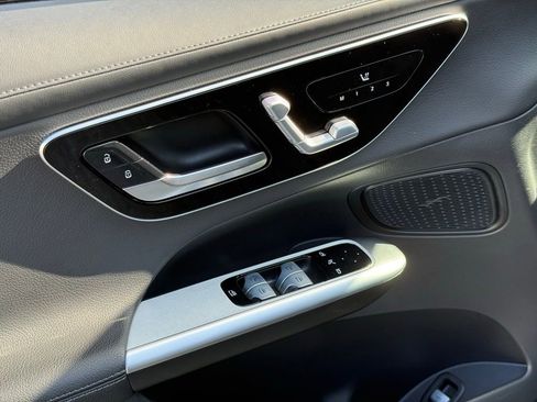 Used 2023 Mercedes-Benz GLC 300 4MATIC image 26