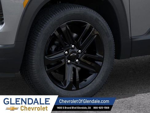New 2026 Chevrolet TrailBlazer LT w/ Midnight Edition FWD image 9