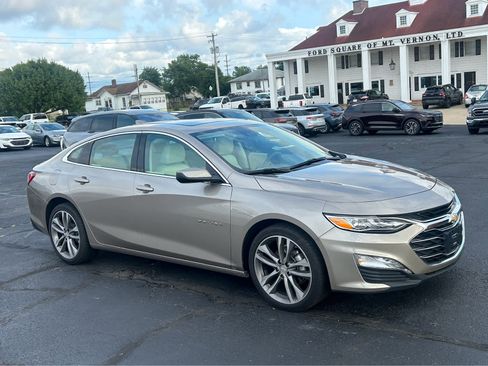 Used 2024 Chevrolet Malibu LT image 3