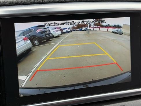 Used 2022 Kia Sportage EX image 18