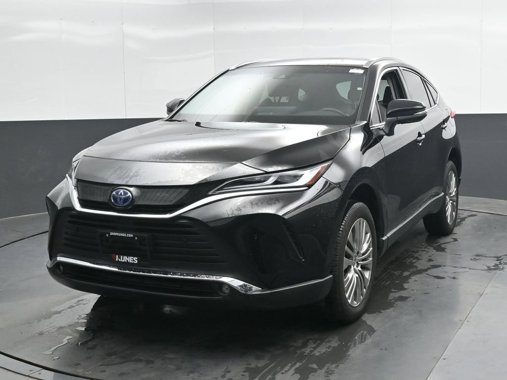 Used 2024 Toyota Venza XLE AWD/4WD image 6