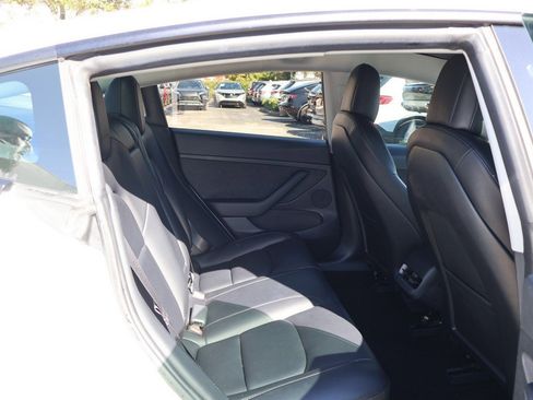 Used 2022 Tesla Model 3 Long Range image 39