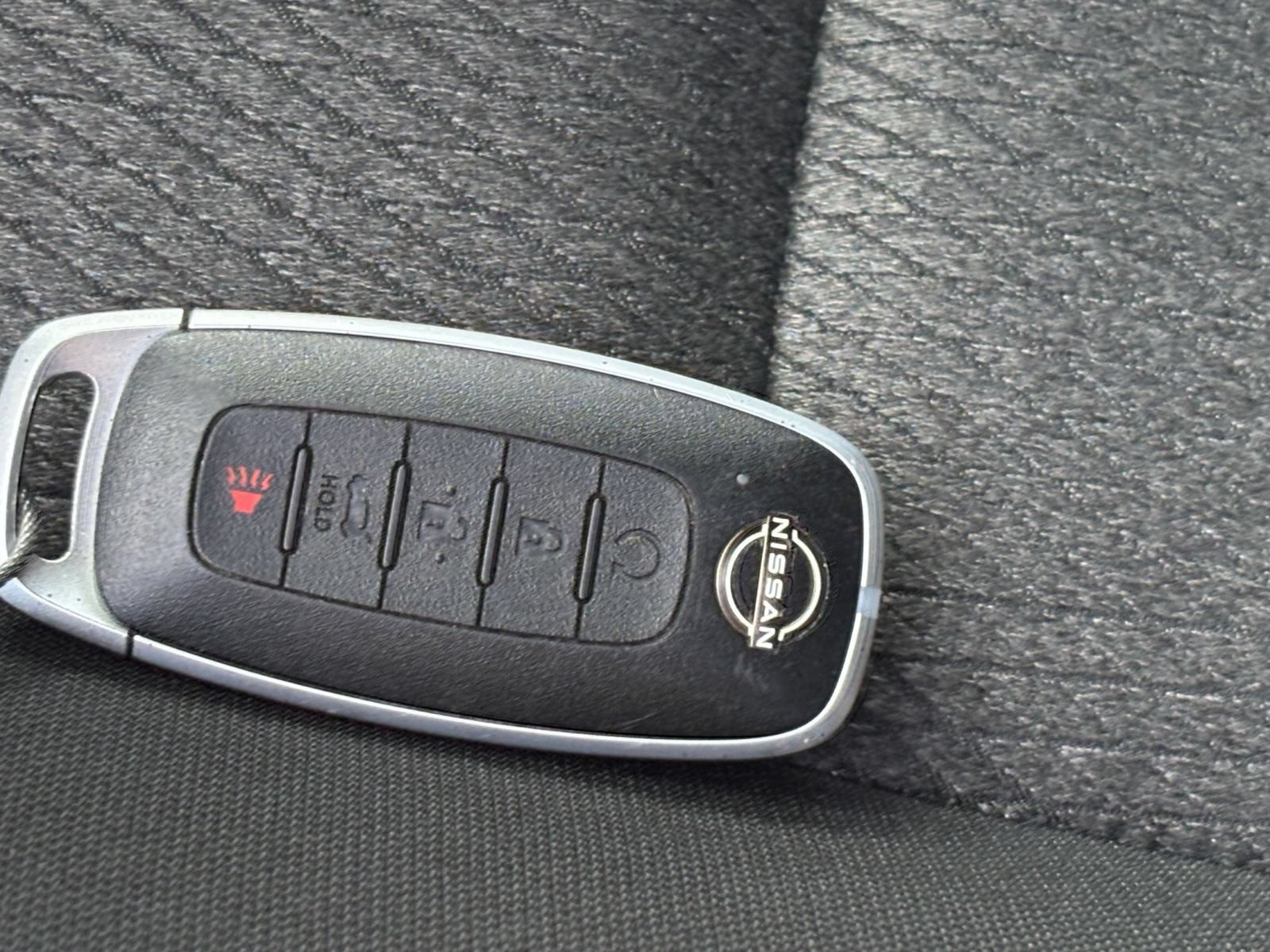 Used 2025 Nissan Rogue SV FWD image 26