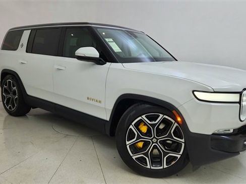 Used 2024 Rivian R1S Adventure image 1
